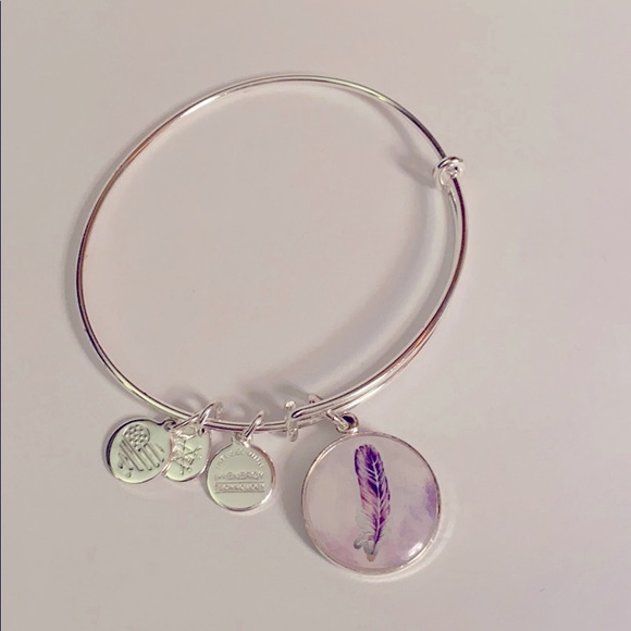 Alex and Ani Keep Your Heart Light feather bangle - Picture 1 of 3